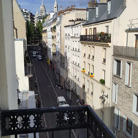 Renovated T2 - View Of Sacred Heart Appartamento